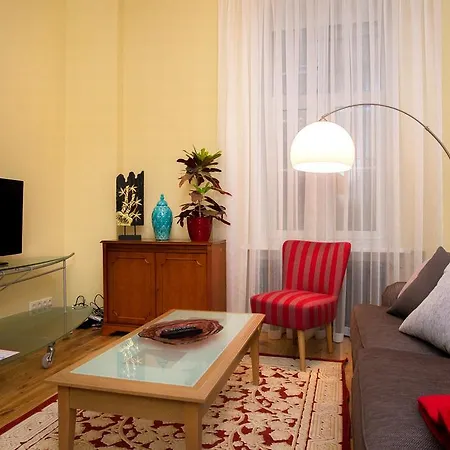 شقة Two Bedroom At Center