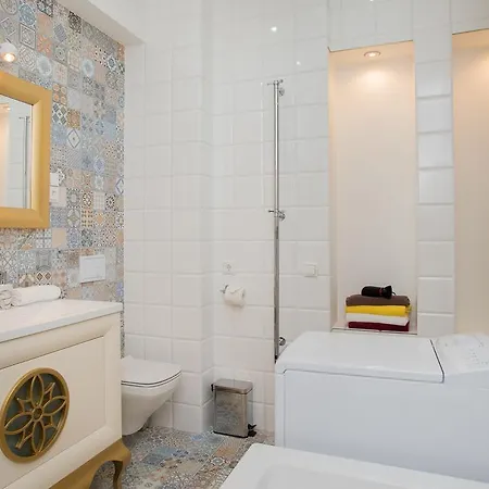 شقة Two Bedroom At Center